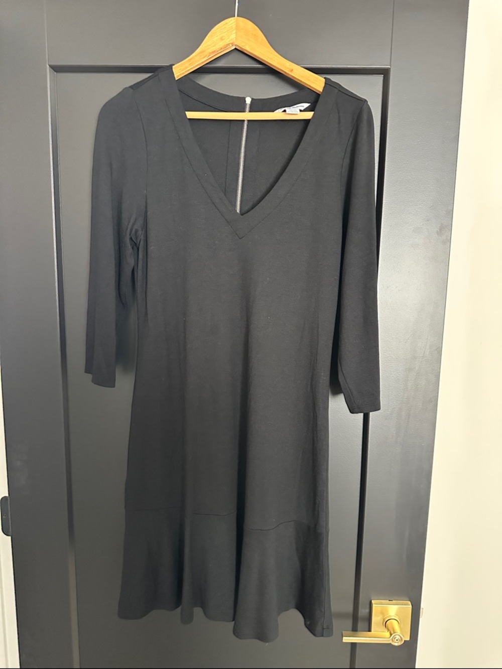 Tommy Bahama Black V-Neck Long Sleeve Midi Dress